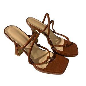 SHEIN 8.5 Brown Faux Leather Platform Sandal